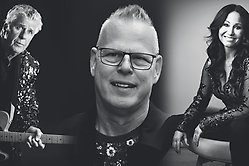 Svartvit bild med Kjetil Granli, Paul Paljett och Erica Sjöström